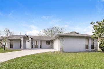 1728 Victory Palm Dr Edgewater, FL 32132
